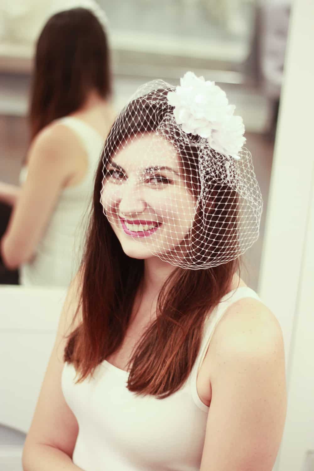 A Bride's Guide to Types of Wedding Veils: Birdcage Wedding Veil Style