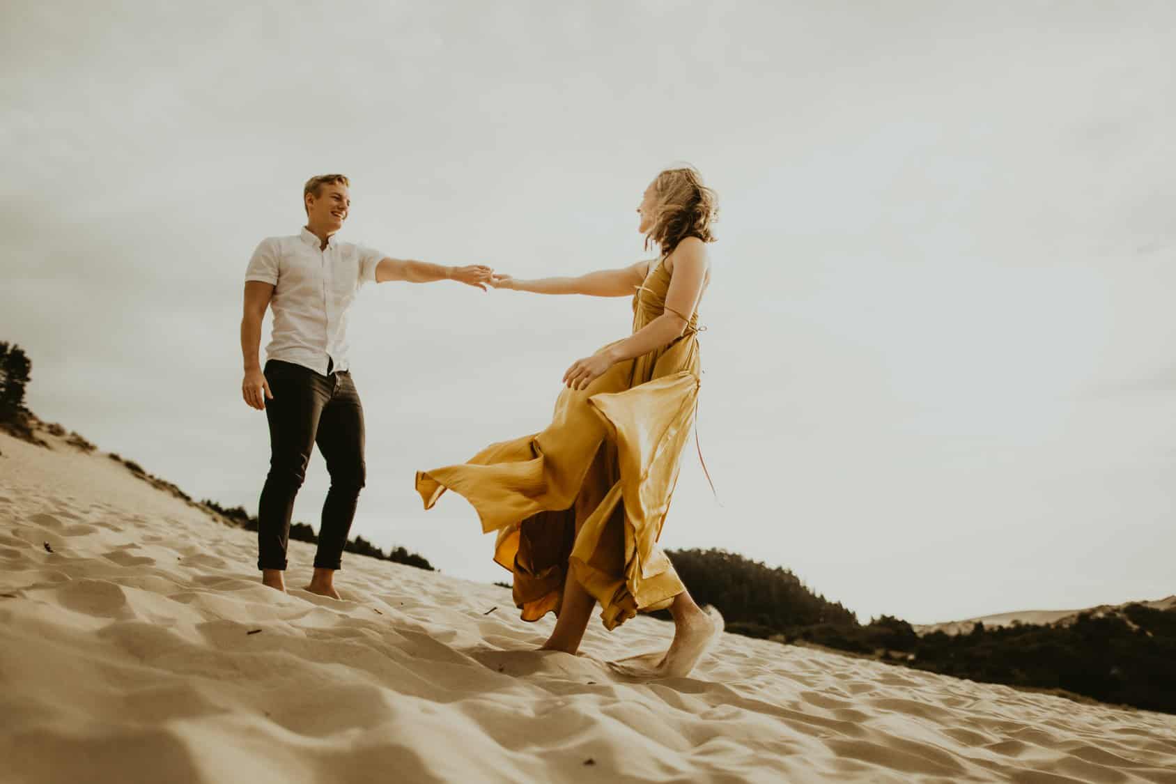 couple on the beach - Engagement Shoot - Reede Fisher Photography - Forever Bridal Wedding Shows